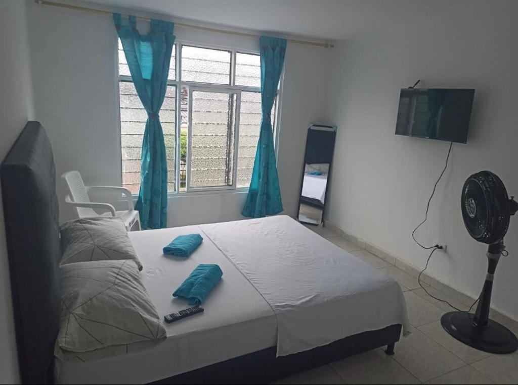 Casa Olimpico Hostal Cali Buitenkant foto