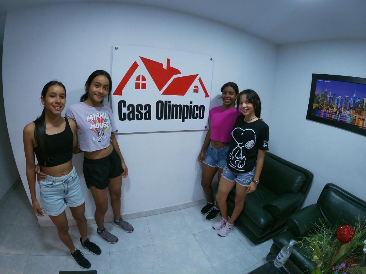 Casa Olimpico Hostal Cali Buitenkant foto